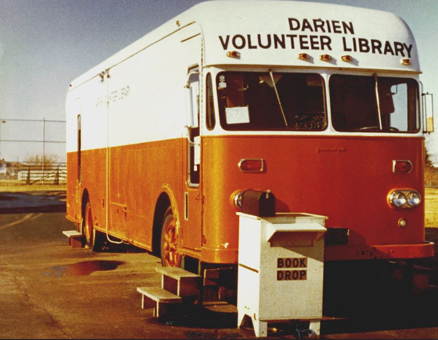 Picture of the Darien Volunteer Library book mobile